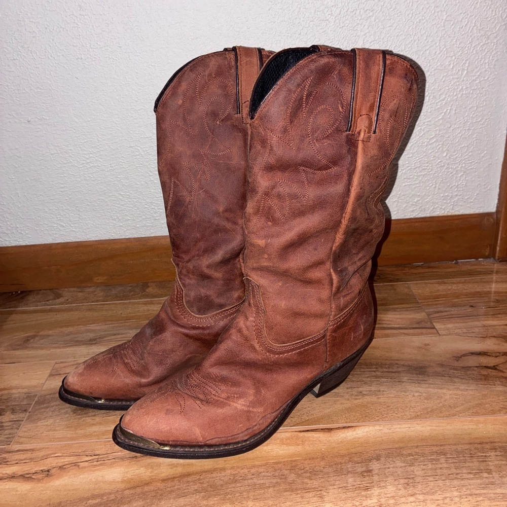 Durango Women’s Distressed Brown Slouch Western Boot - size 7.5